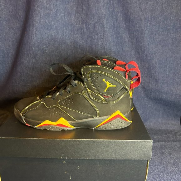 Jordan 6 - Picture 2 of 4